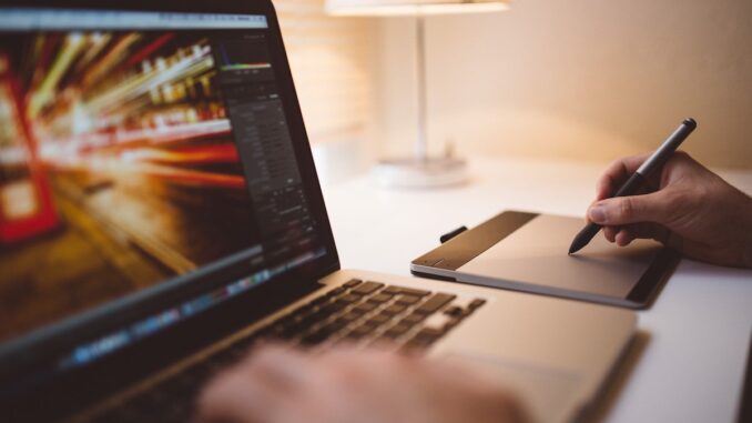 Strategie web. FOTO Free-Photos