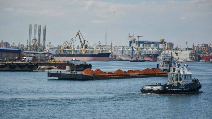 Nave în Portul Constanța. FOTO Cătălin Schipor / CTnews.ro