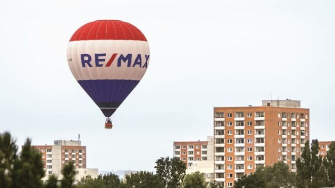 RE/MAX. FOTO TOTAL PR