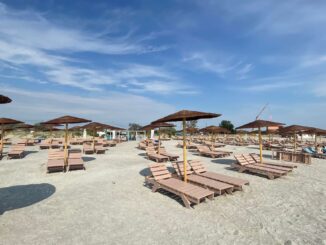 plaja, Apele Romane, sezlonguri